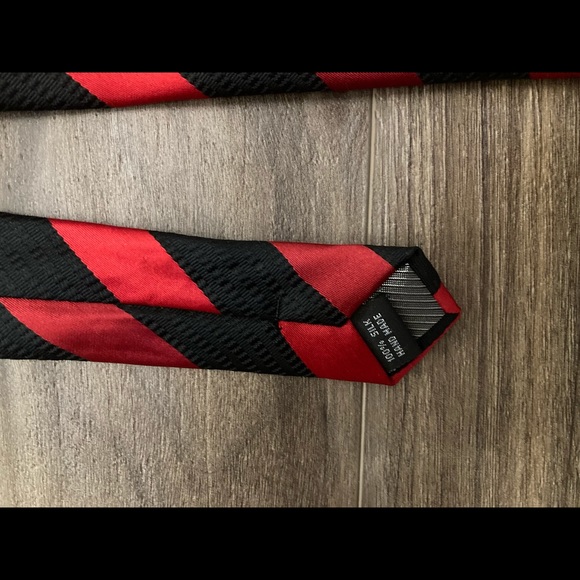 Izac men’s neck tie - black & red - Picture 2 of 3